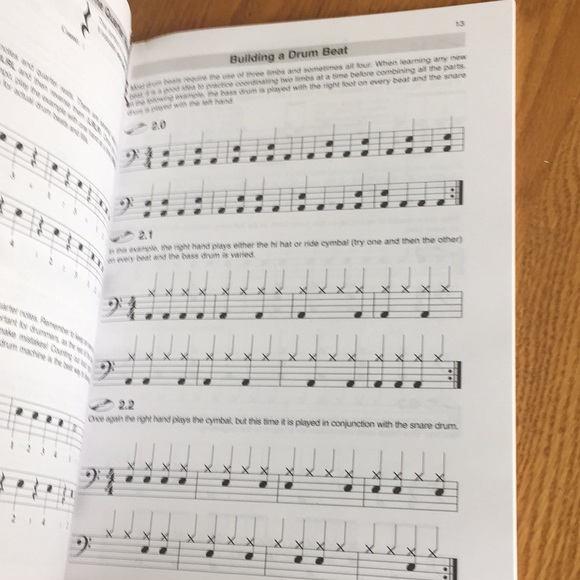 Drums book w/ 2CDs - Picture 3 of 3